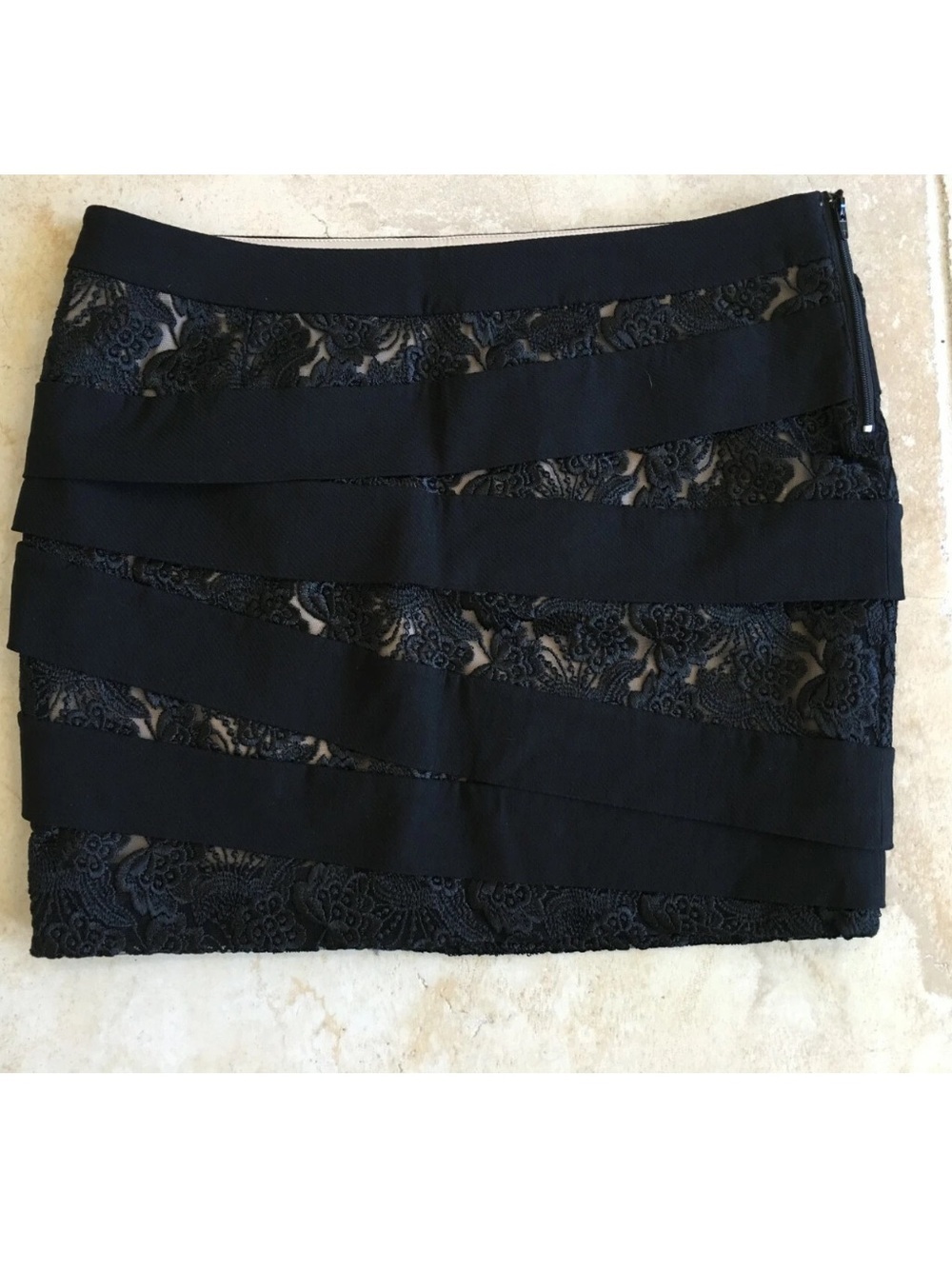 NWT BEBE black lace Mini skirt size 4 Y2K Sexy, Party, Clubwear